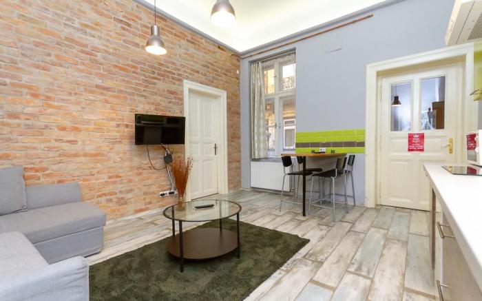 Danube Side Oasis w 2BDR In a Pedestrial Street