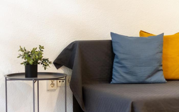 BEE-Happy Downtown Apartment w AC by NW