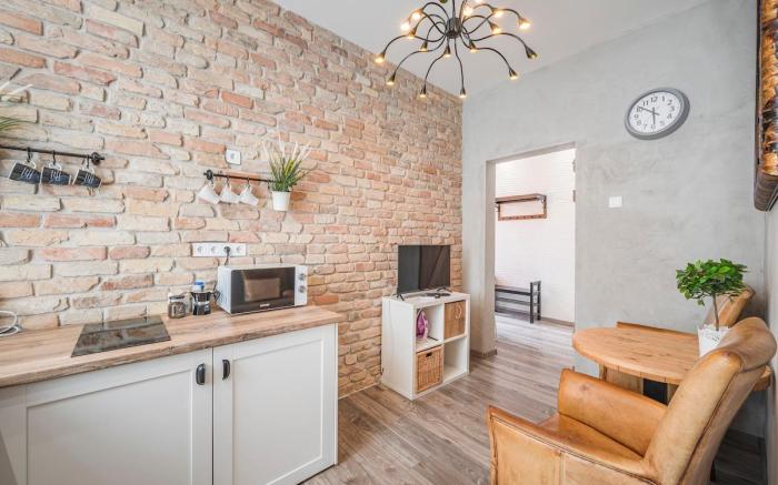 Central Design Apartment w A/C on Ring Road by NW
