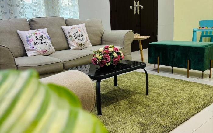 Queen Room for 2 pax |Shared bathroom