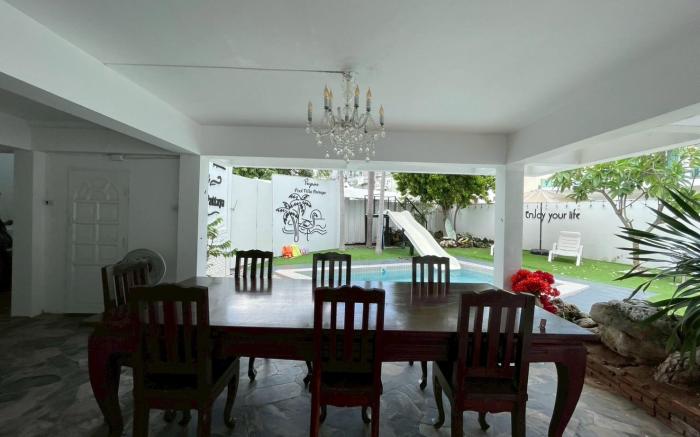P&C POOLVILLA