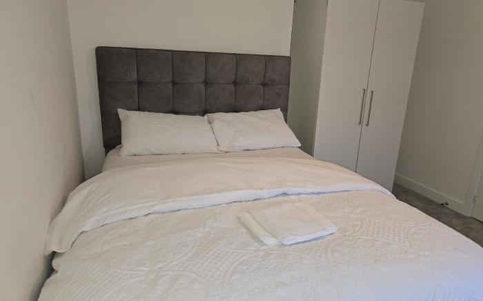 A spacious double room in a lovely home.