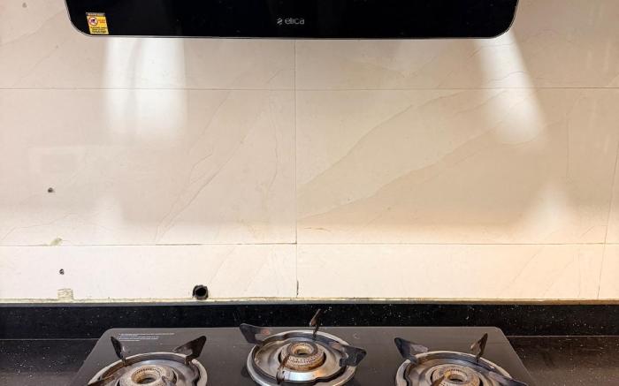 1BHK Modern Cozy Flat |Prime Location | Livin Cove