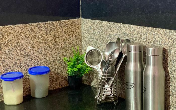 Cozy 2BHK Fully Equipped Home AC bed room Floor 1