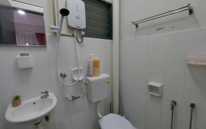 Melaka City 2 BR Minimalist G Fl Apt f 4 Free Park