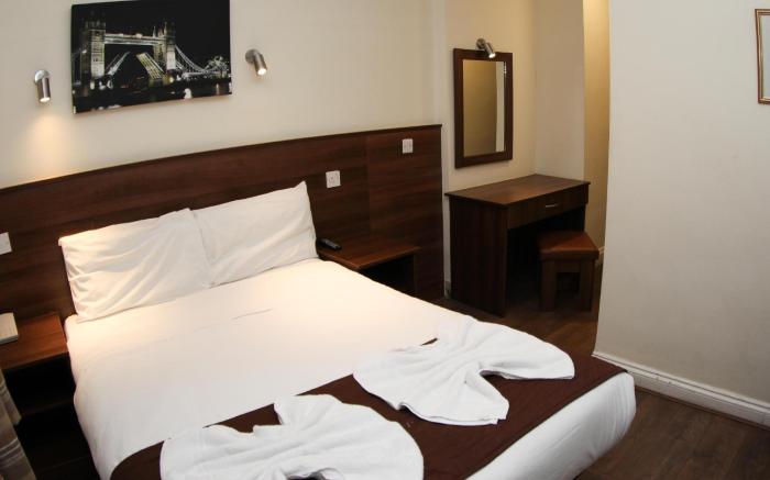 Ascot Hyde Park Hotel