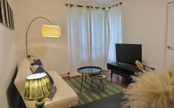 Spacious 1 bed in central London