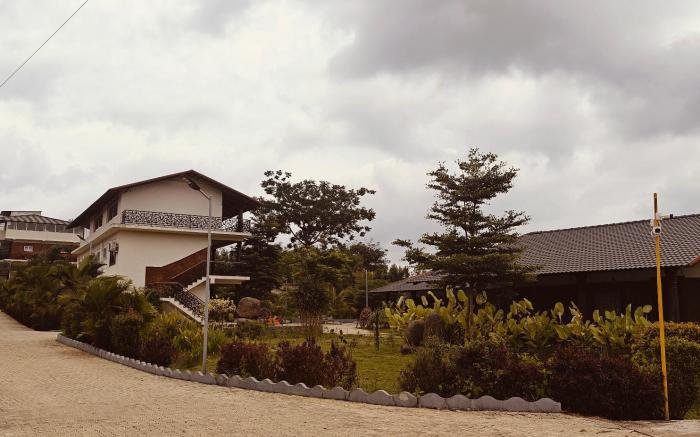 Vintage Trails By Ilara