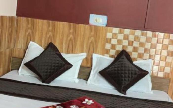 Shiva Guest House 