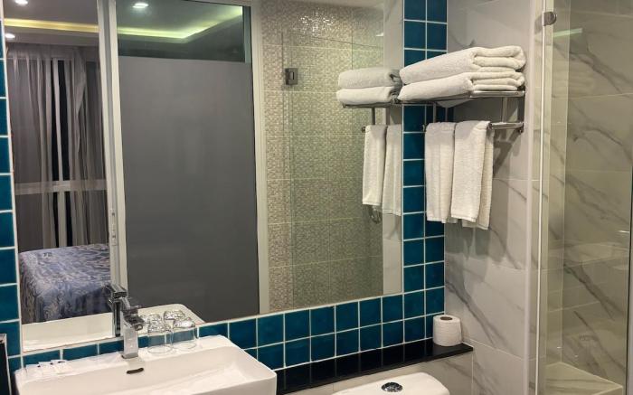 D eco Wellness Center