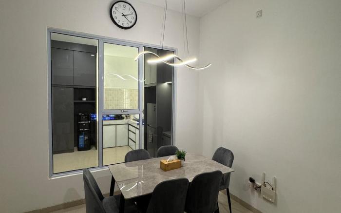 Monde Residence Block L Number 8