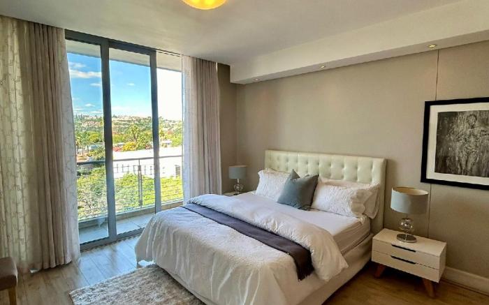 Executive 2-Bedroom Luxury Suite in Bedford