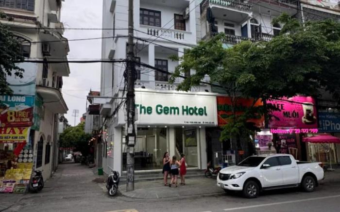 THE GEM HOTEL