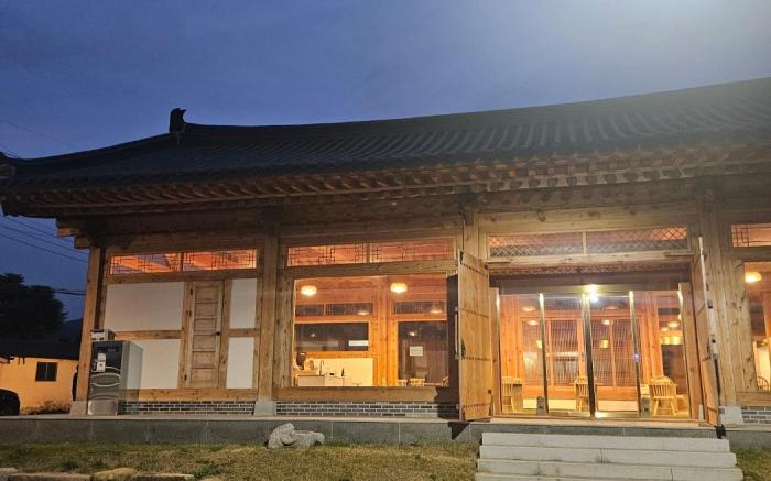 Hanok Cheonwon Village