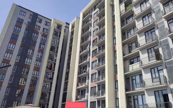 Luxe apartment for singles and couples