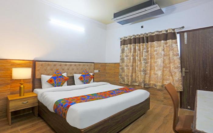 FabHotel Vasant Villa
