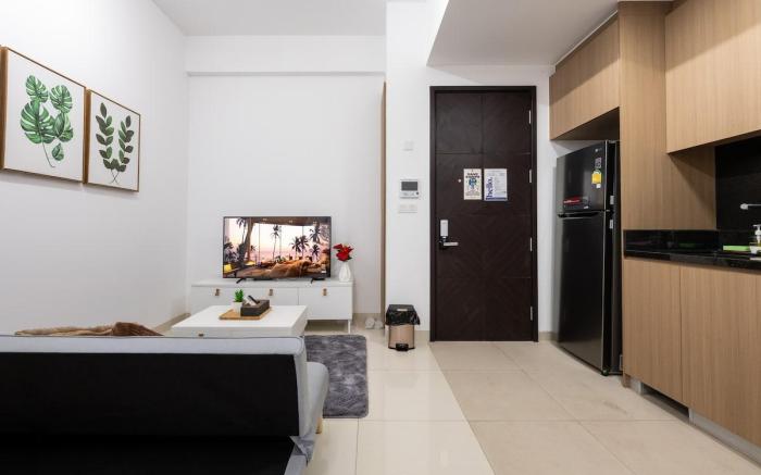 The Gateway Phnom Penh Studio Service by Soben