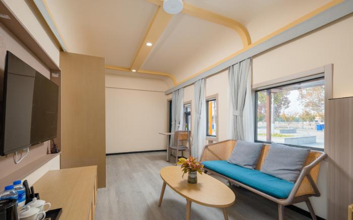 Floral Hotel Time Train Homestay Hotel Nanjing Lukou Airport