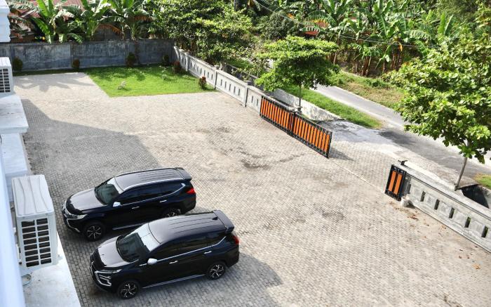 AMBERHOUSE Penginapan Deli Serdang