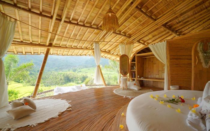 Hide out of city bamboo villa