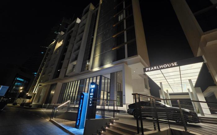 Elite 1BR @ Roka Lounge, Financial Harbour