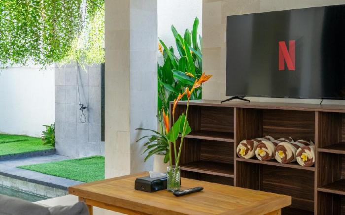 2BR Villa W/Rooftop & Pool in Berawa Canggu