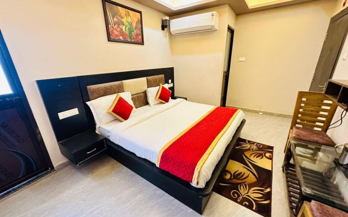 VNS - PS  Residency - Near Kashi Vishwanath Temple