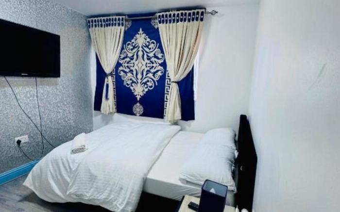 OYO Unique Private Rooms - Bolton Central, Free Parking