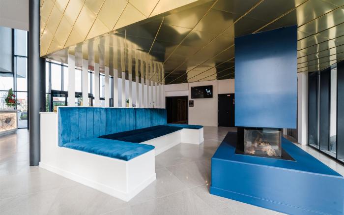 Hotel Dali Val d'Europe Tapestry Collection by Hilton