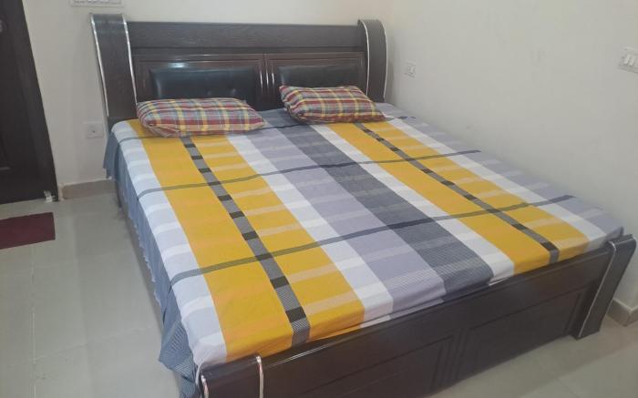 Gokul 2 BHK Entire Flat Bharat City