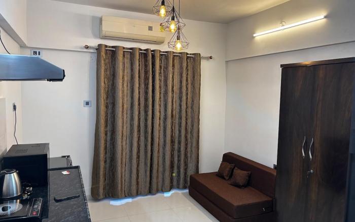 The Sunshine Retreat-Private Studio Apt. 265 sq.ft