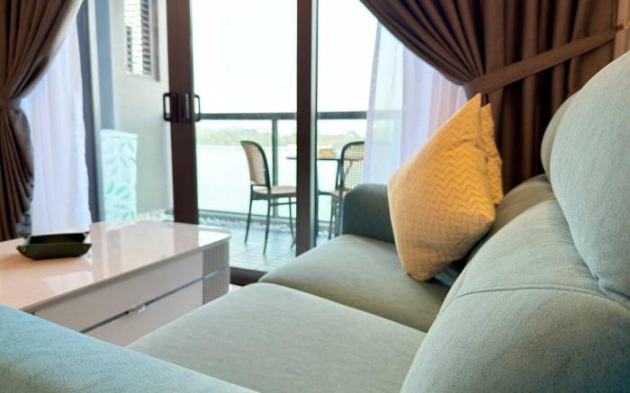 Whisper Seaview Studiounit atR&F SeineRegionByANJU