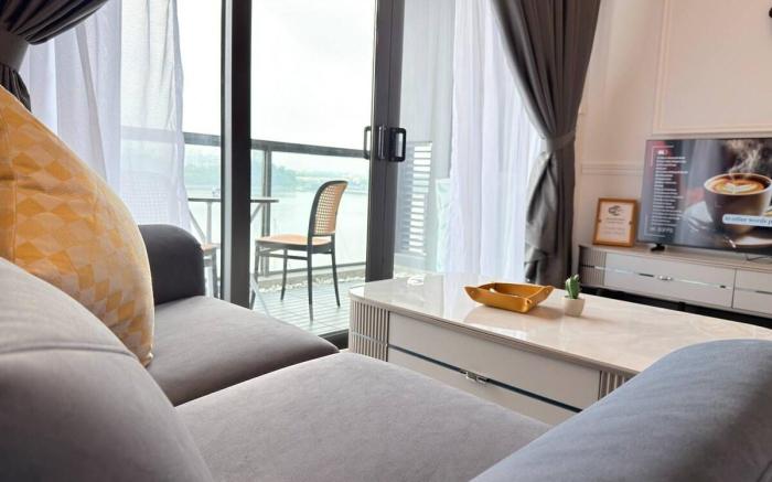 Urban Seaview Studiounit at R&F SeineRegion ByANJU