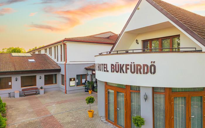 Park Hotel Bukfurdo