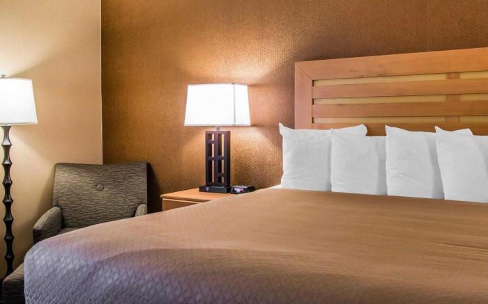 Quality Inn & Suites Warren - Detroit