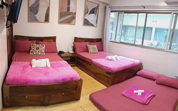 Reign's Accommodation