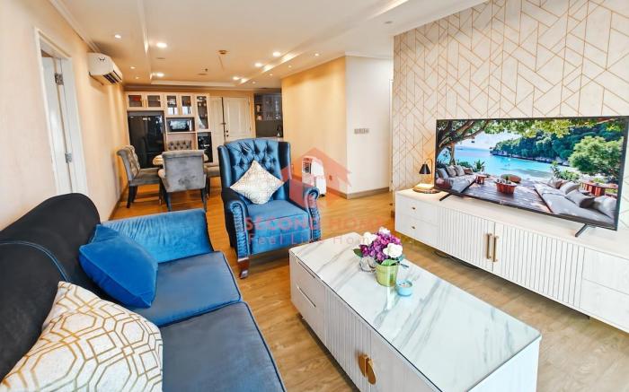 Luxury 3BR MOI Apt w/ Pool, Netflix by 2ndHome