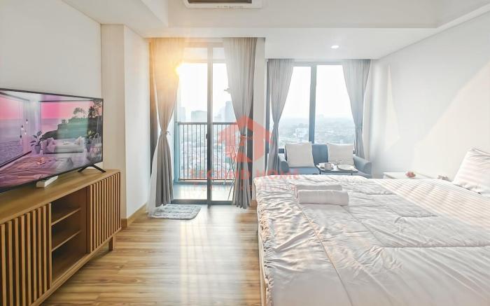 Cozy Studio South Gate Apt w/ Pool, Gym, Wi-Fi