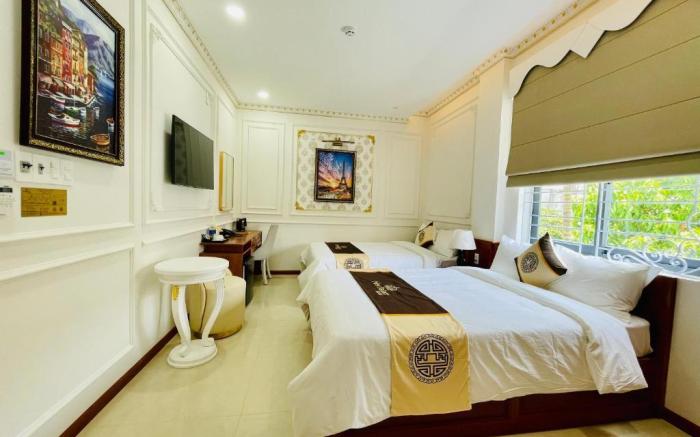 NEW PALACE HOTEL