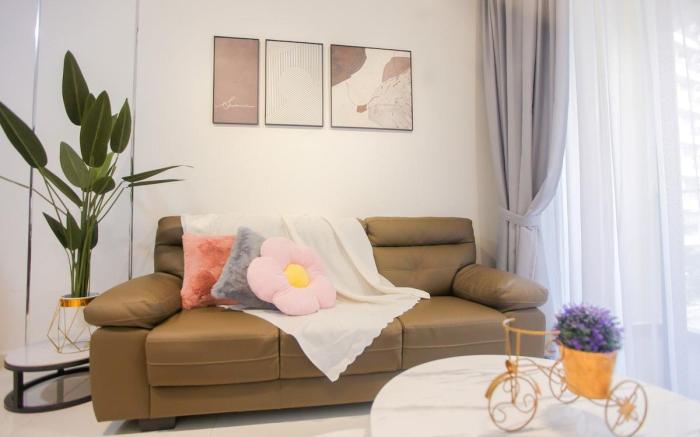 Danga Bay Cozy Home Away Central of JB -By The One