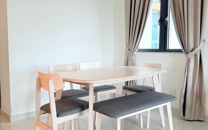 Starview Bay 2BR | Sleeps 5 | Near Forest City Hub