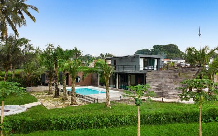 Ship Villa