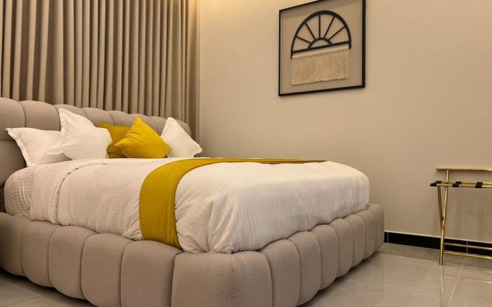 Luxurious and elegant studio with smart entry