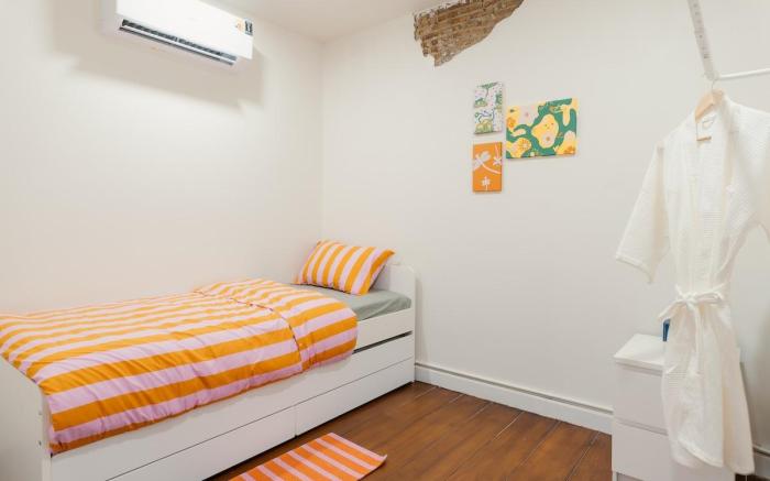 Standard Room (No Window) 301