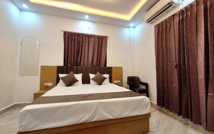 Skyline Hotel - Near Ram Mandir
