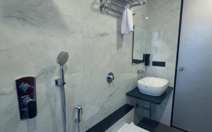 Hotel The Container, Kolhapur