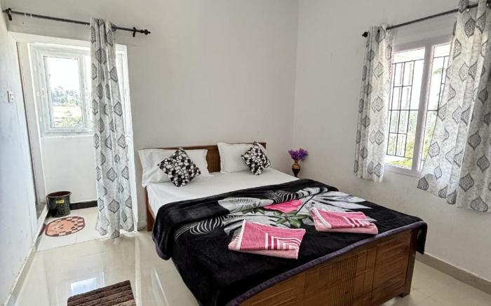 Crown Crest Home Stay