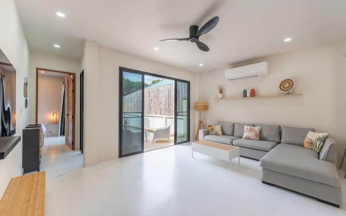 *Rooftop Sea View Modern Pool Villa, Rawai V211