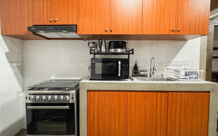 NEW! Transit,8 mins to Airport, Khrisna Souvenirs