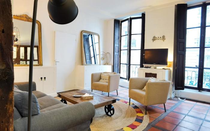 3 bedrooms/Le Marais style /3 mins to République